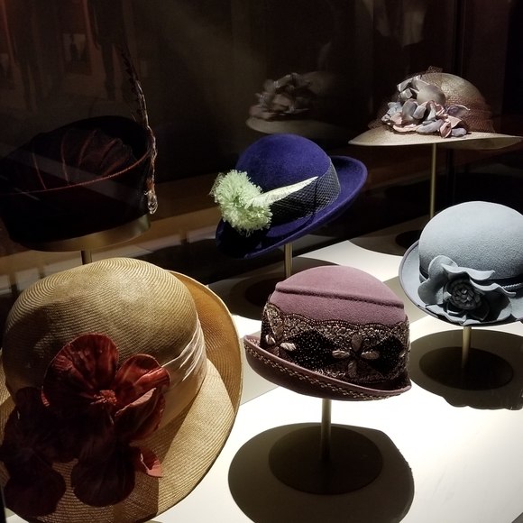 Meet your Posher - Picture 7 of 9